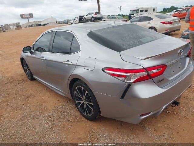 2020 TOYOTA CAMRY SE 3