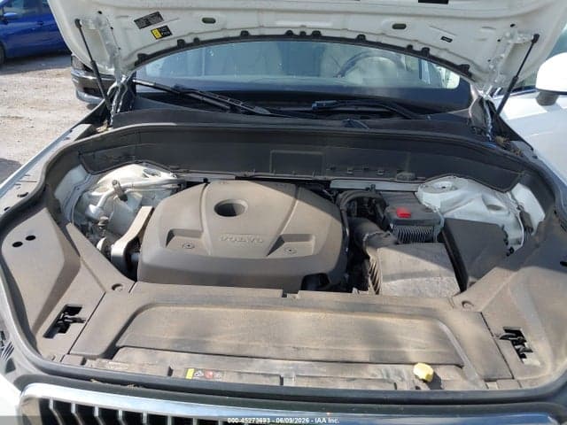 2022 VOLVO XC90 T5 10