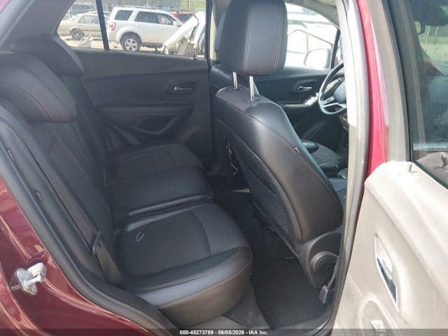 2017 CHEVROLET TRAX LT 8