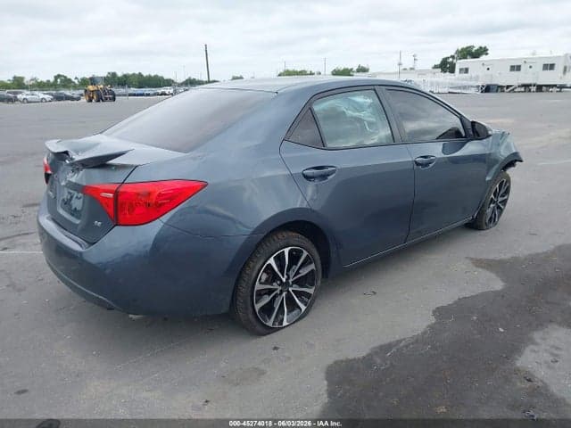 2019 TOYOTA COROLLA SE 4