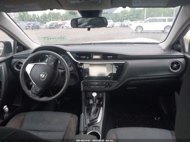 2017 TOYOTA COROLLA LE 17