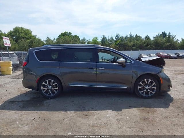 2017 CHRYSLER PACIFICA LIMITED 13