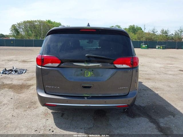 2017 CHRYSLER PACIFICA LIMITED 16