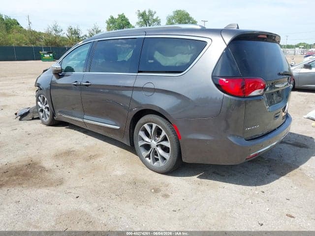 2017 CHRYSLER PACIFICA LIMITED 3