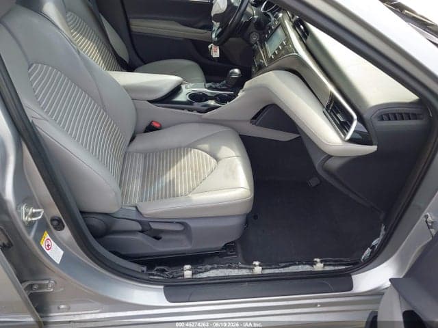 2018 TOYOTA CAMRY SE 5