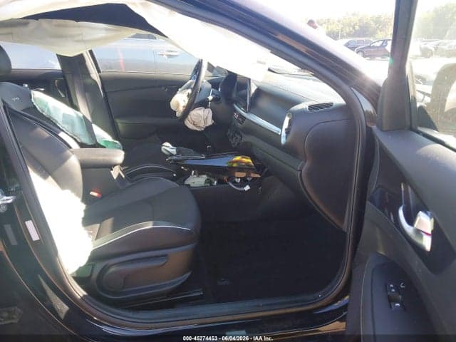 2023 KIA FORTE GT-LINE 5