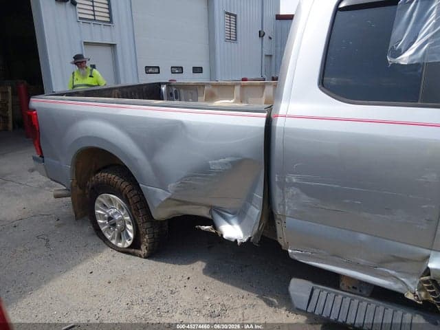 2022 FORD F-250 XL 17