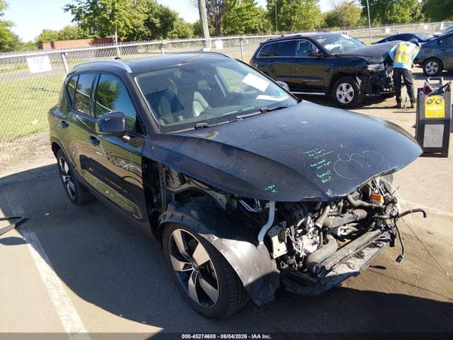 2020 VOLVO XC40 T5 1