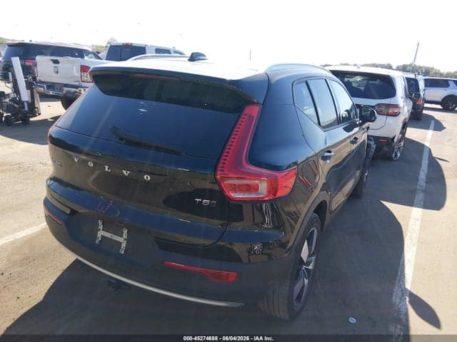 2020 VOLVO XC40 T5 4
