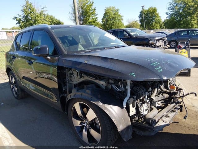 2020 VOLVO XC40 T5 6