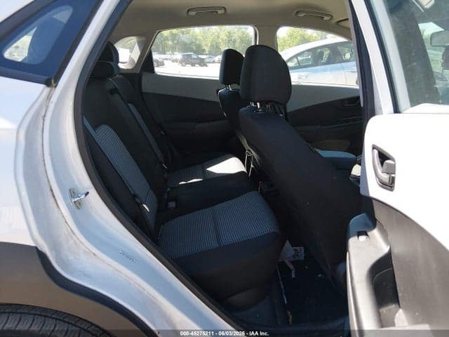 2020 HYUNDAI KONA SE 8