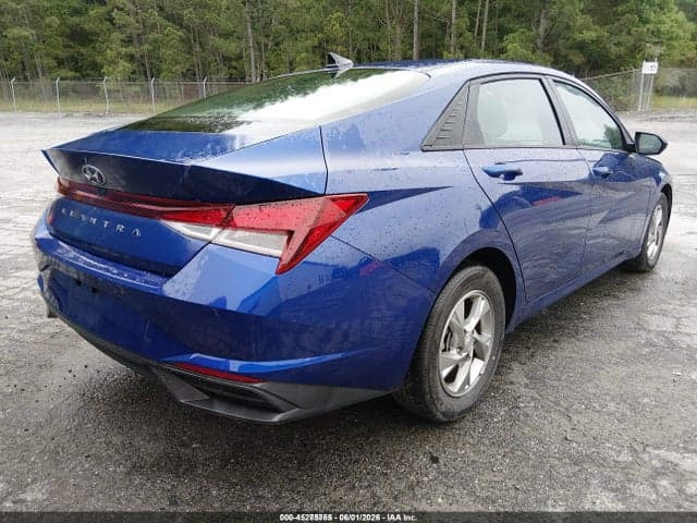 2021 HYUNDAI ELANTRA SE 4