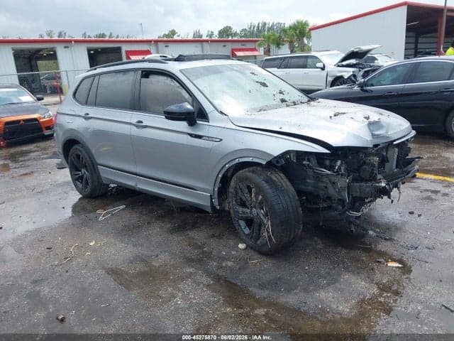 2023 VOLKSWAGEN TIGUAN 2.0T SE R-LINE BLACK