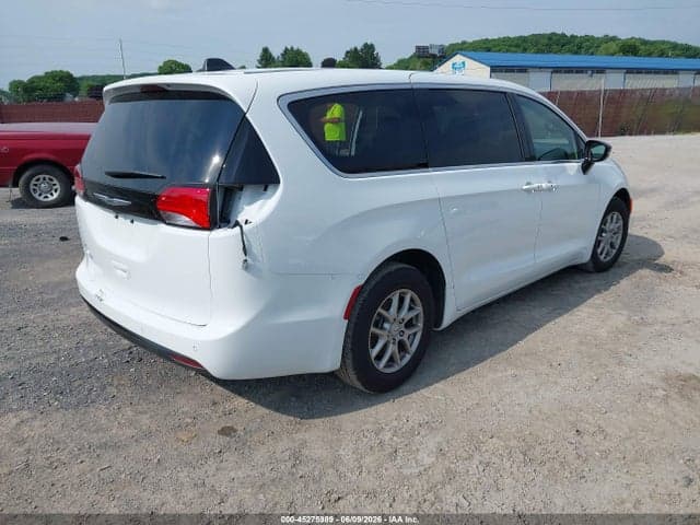 2026 CHRYSLER VOYAGER LX 4