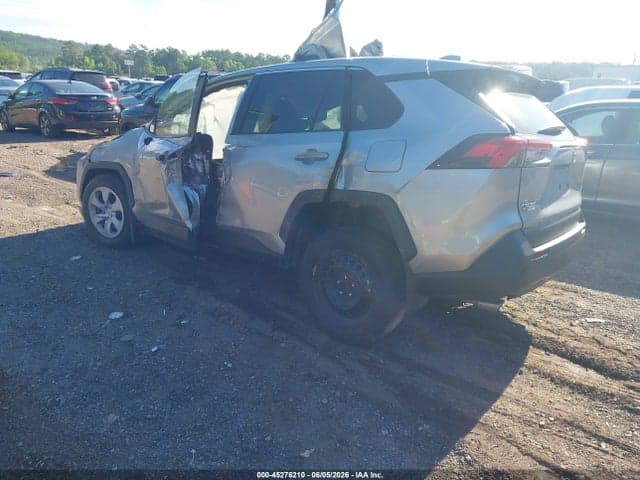 2024 TOYOTA RAV4 LE 3