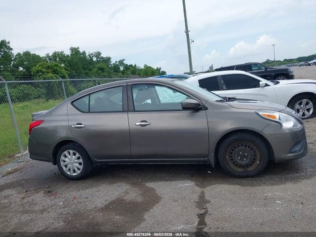 2017 NISSAN VERSA 1.6 SV 13