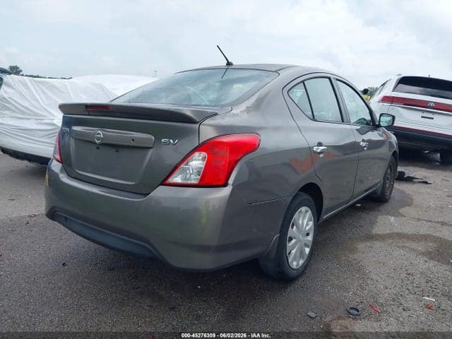 2017 NISSAN VERSA 1.6 SV 4