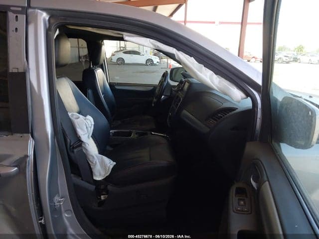 2019 DODGE GRAND CARAVAN GT 5