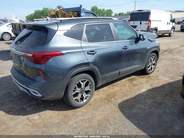 2022 KIA SELTOS EX 4