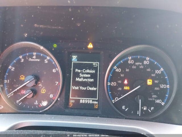 2017 TOYOTA RAV4 LE 7