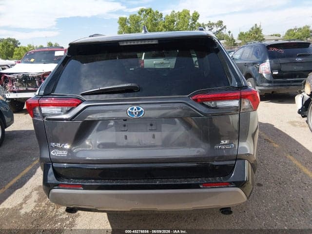 2022 TOYOTA RAV4 HYBRID SE 17