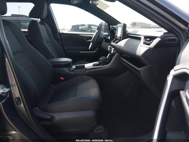 2022 TOYOTA RAV4 HYBRID SE 5