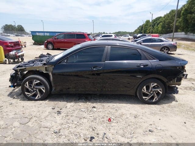 2024 HYUNDAI ELANTRA SEL 15