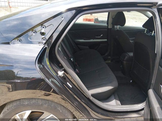 2024 HYUNDAI ELANTRA SEL 8