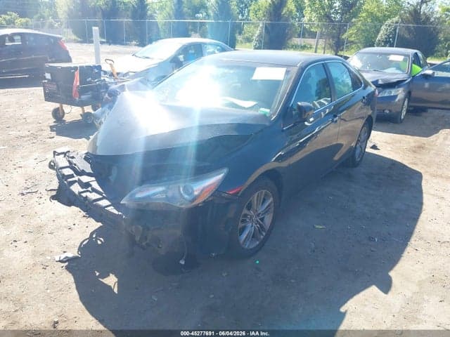 2017 TOYOTA CAMRY SE 2
