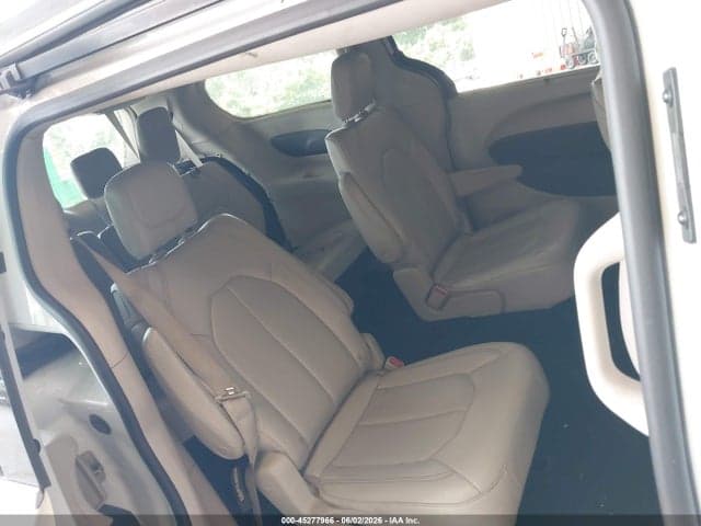 2021 CHRYSLER VOYAGER LXI 9