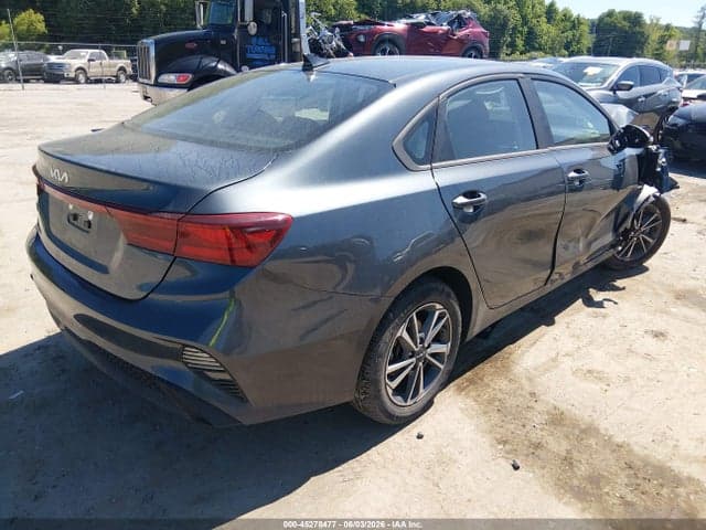 2023 KIA FORTE LXS 4