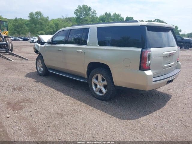 2017 GMC YUKON XL SLT 3