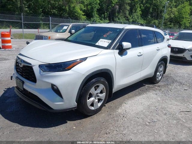 2022 TOYOTA HIGHLANDER LE 2