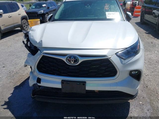 2022 TOYOTA HIGHLANDER LE 6