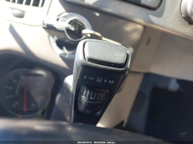 2010 VOLVO S40 2.4I 11