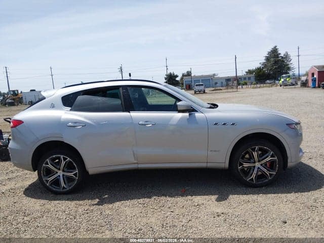 2018 MASERATI LEVANTE S GRANSPORT 13