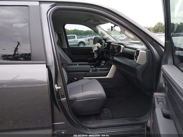 2024 TOYOTA TUNDRA SR5 5