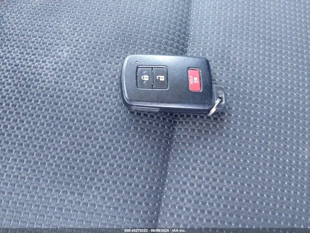 2018 TOYOTA RAV4 XLE 11