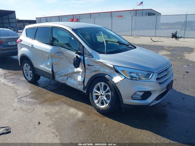 2019 FORD ESCAPE SE - 1