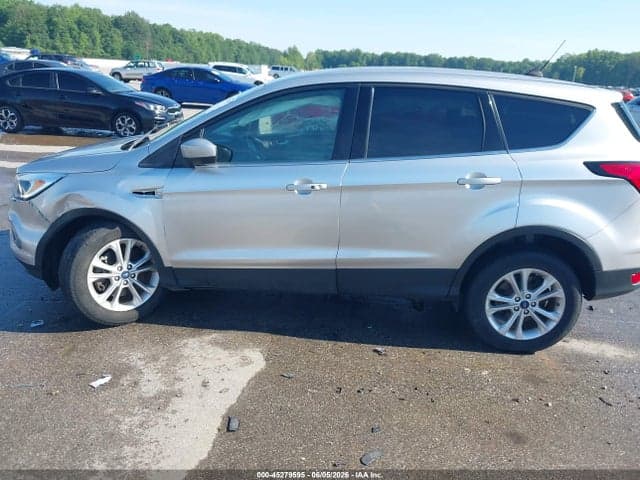 2019 FORD ESCAPE SE 14