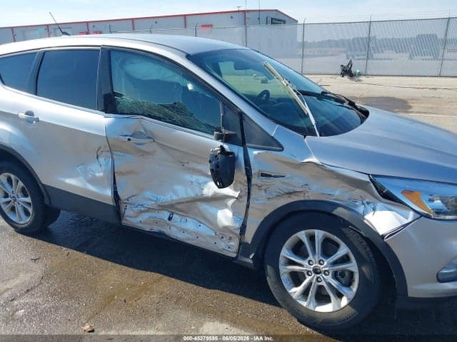 2019 FORD ESCAPE SE 17