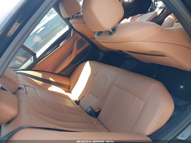 2021 BMW 530I 8
