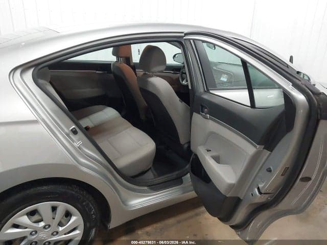2020 HYUNDAI ELANTRA SE 8