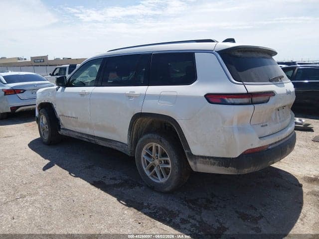 2023 JEEP GRAND CHEROKEE L LAREDO 4X4 3