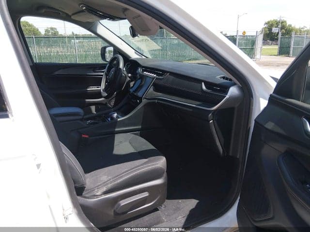 2023 JEEP GRAND CHEROKEE L LAREDO 4X4 5