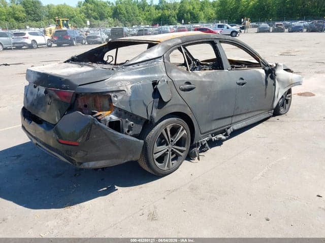 2023 NISSAN SENTRA SR XTRONIC CVT 4