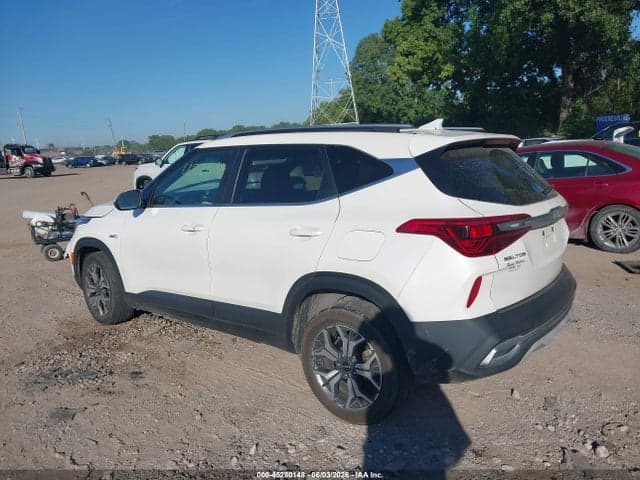 2023 KIA SELTOS EX 3