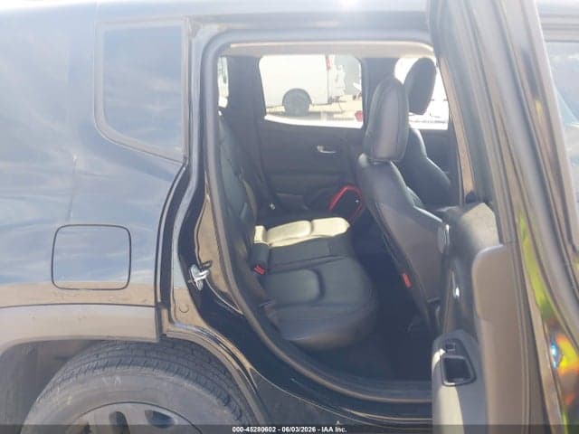 2018 JEEP RENEGADE TRAILHAWK 4X4 8