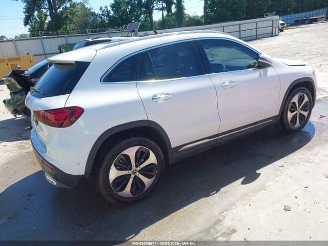 2025 MERCEDES-BENZ GLA 250 4MATIC 4