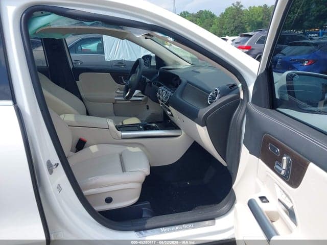 2025 MERCEDES-BENZ GLA 250 4MATIC 5